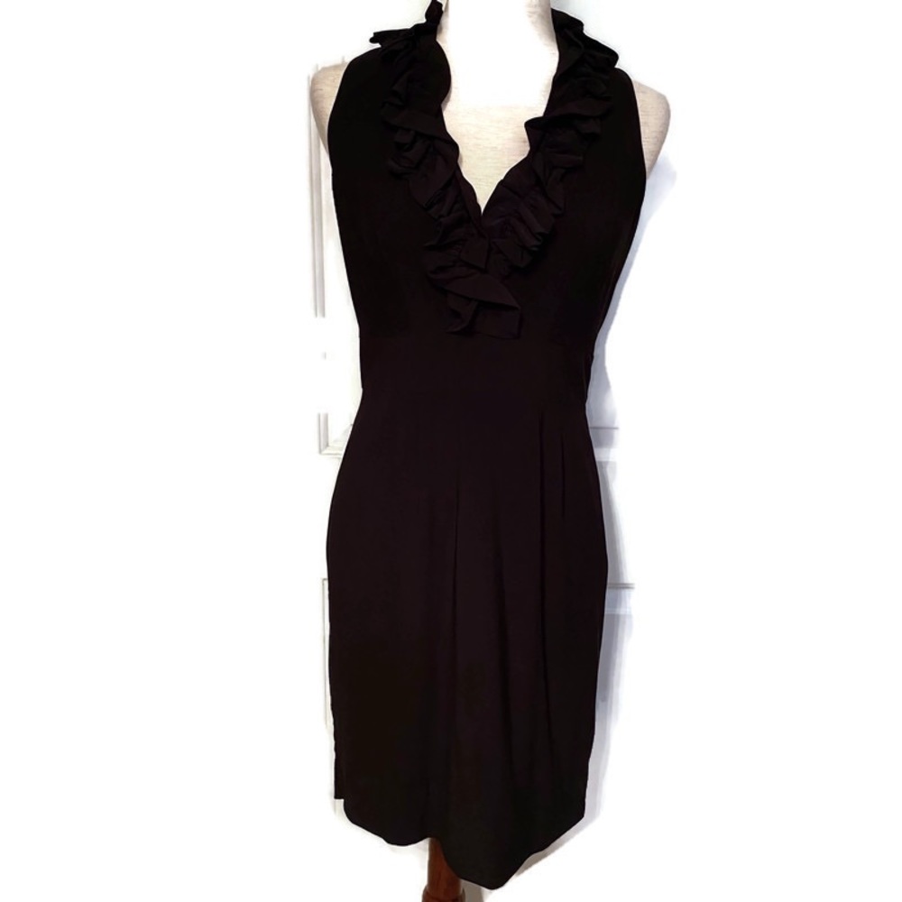 JUST TAYLOR DRESS BLACK SLEEVELESS RUFFLE V-NECK LBD SIZE 4